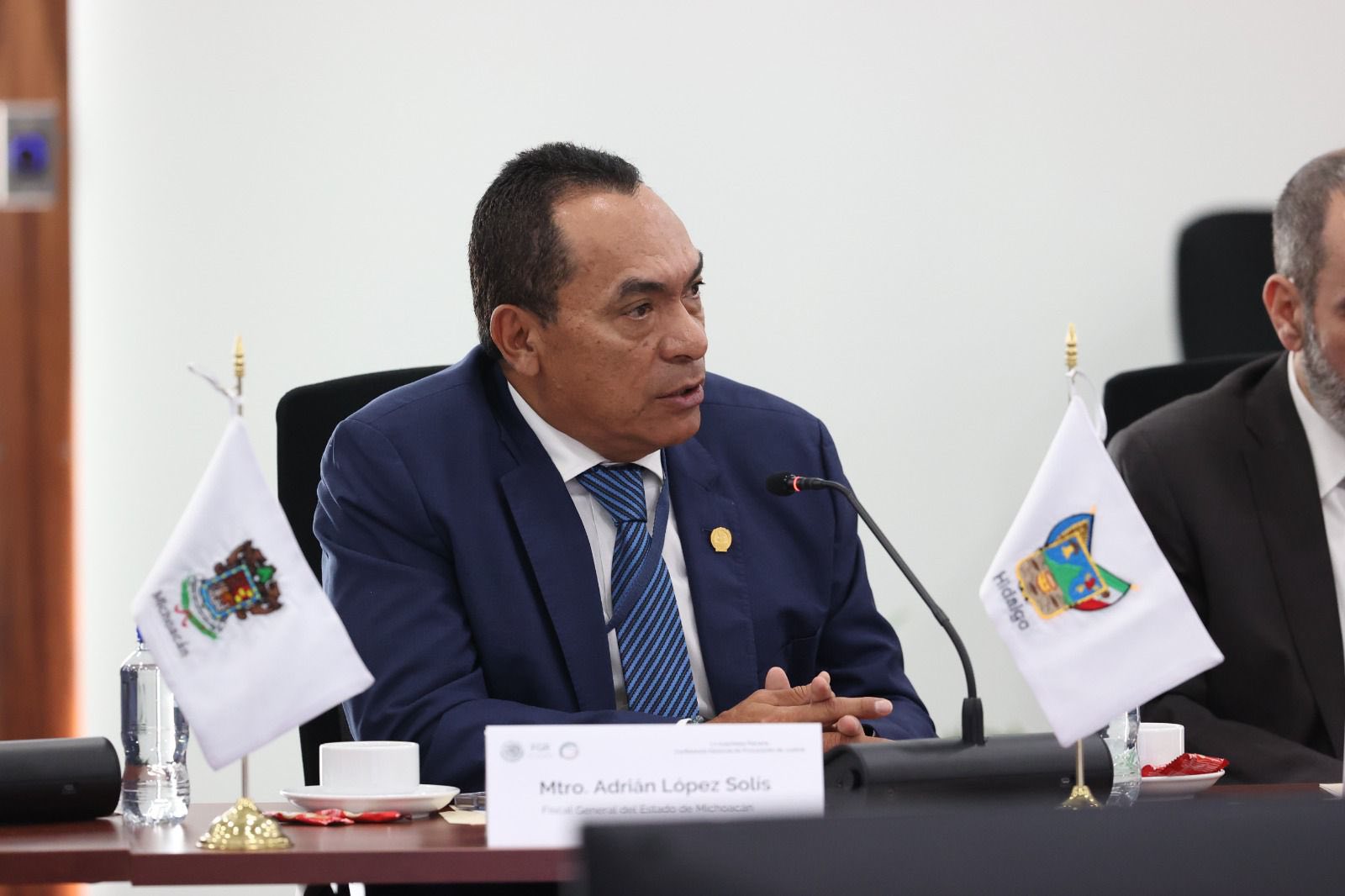 Renuncia Adrián López Solís a la Fiscalía General del Estado de Michoacán