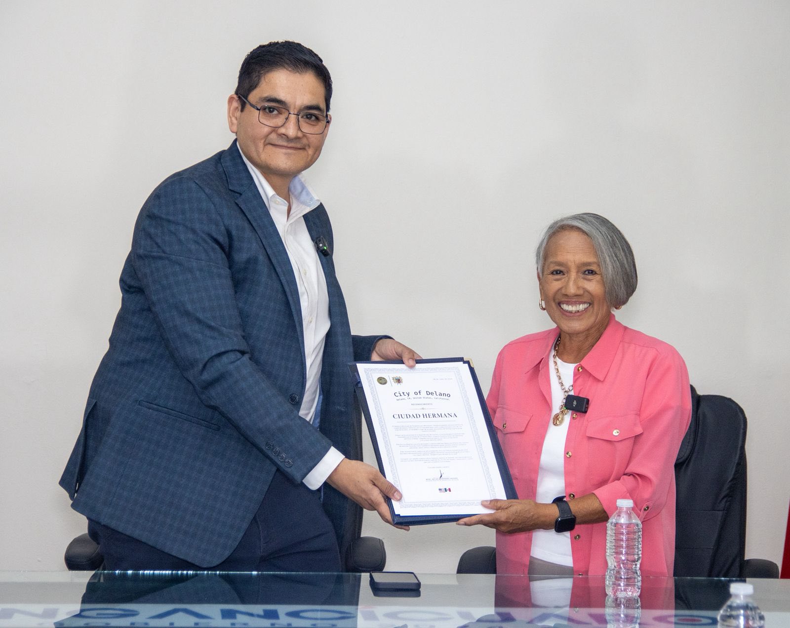 REAFIRMA TANGANCÍCUARO, CONVENIO DE HERMANAMIENTO CON DELANO, CALIFORNIA.