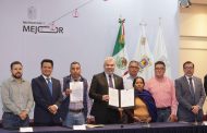 Firma Bedolla y Concejo Mayor de Cherán convenio para reforzar ronda comunitaria