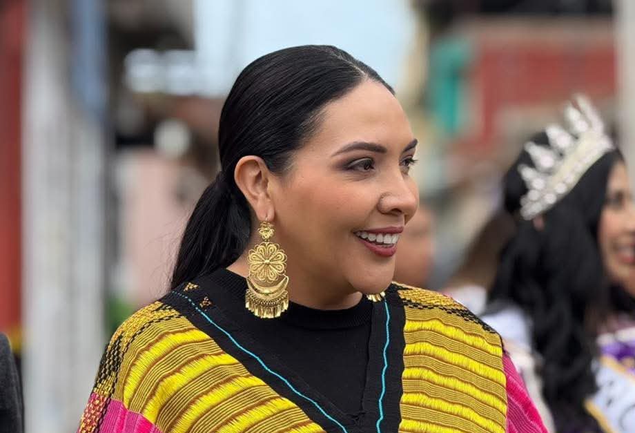 Adriana Campos Huirache destaca la importancia de preservar nuestras tradiciones en la Expo Feria Chilchota 2025
