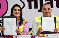 Isidoro Mosqueda firmó convenio de “Fijate Pues” con Gladyz Butanda