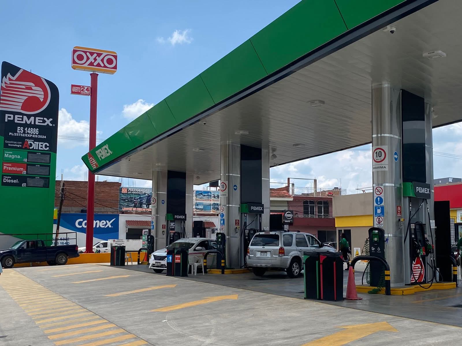 Racionan gasolina en estaciones de servicio de Zamora