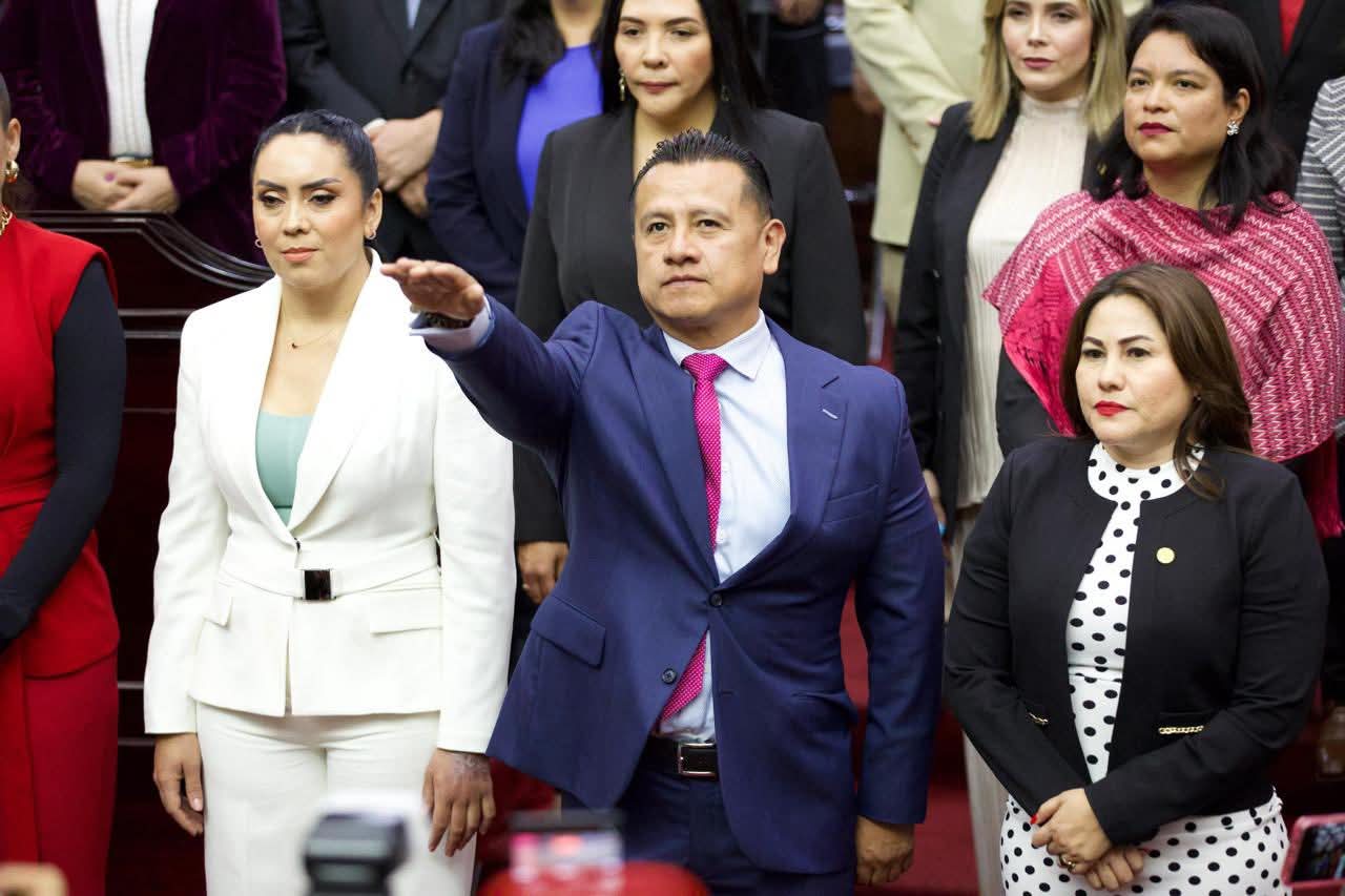 Designa 76 Legislatura a Carlos Torres Piña como Fiscal General del Estado