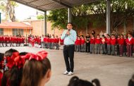SAMUEL HIDALGO CONTINÚA IMPULSANDO A LA EDUCACIÓN CON LA ENTREGA DE BECAS