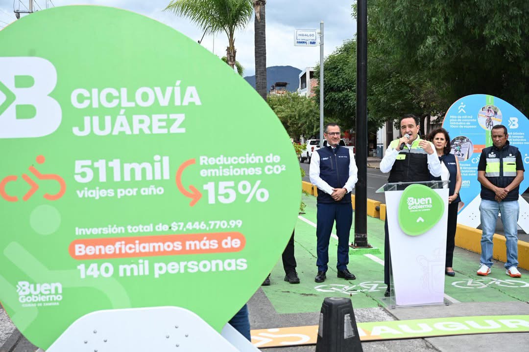 Inauguran ciclovía de la Avenida Juárez, de Pino Suárez a Vasco de Quiroga.