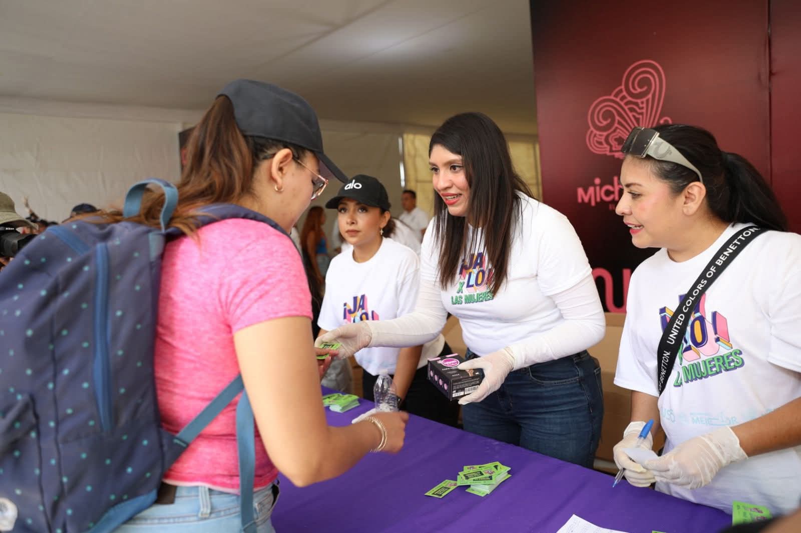 Con éxito termina el primer día del canje en el Jalo las Mujeres
