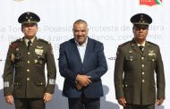 Isidoro Mosqueda atestigua el relevo institucional en la comandancia del 17 Batallón de Infantería