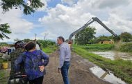 SAPAZ y Módulos de Riego refuerzan limpieza de drenes y canales para prevenir inundaciones