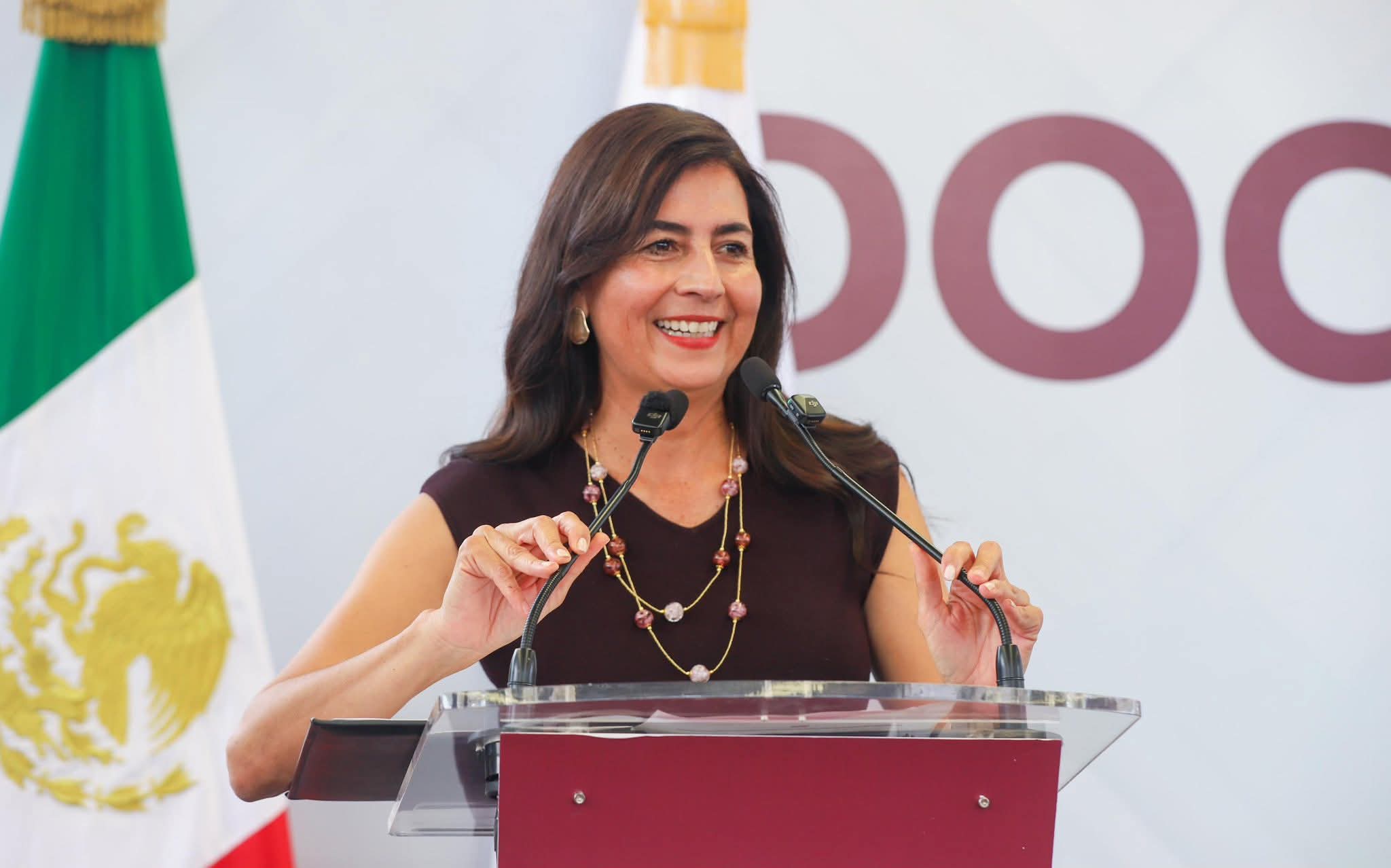 El lunes regresan a las aulas más de 953 mil estudiantes de básica: Gabriela Molina