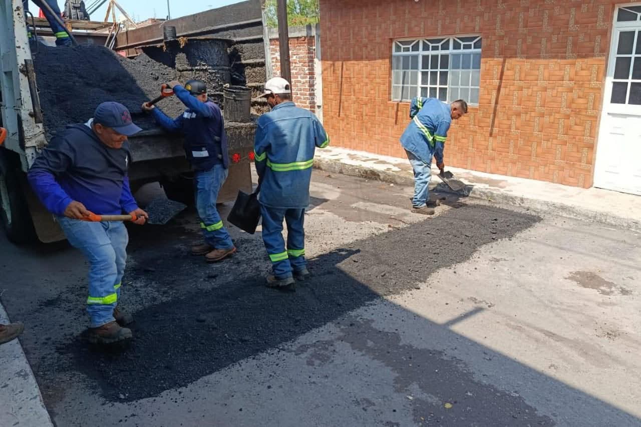 Refuerzan trabajos de bacheo en vialidades de Zamora