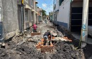 Avanza 30 por ciento obra de mejoramiento integral en calle Pirineos de Valencia Primera Sección