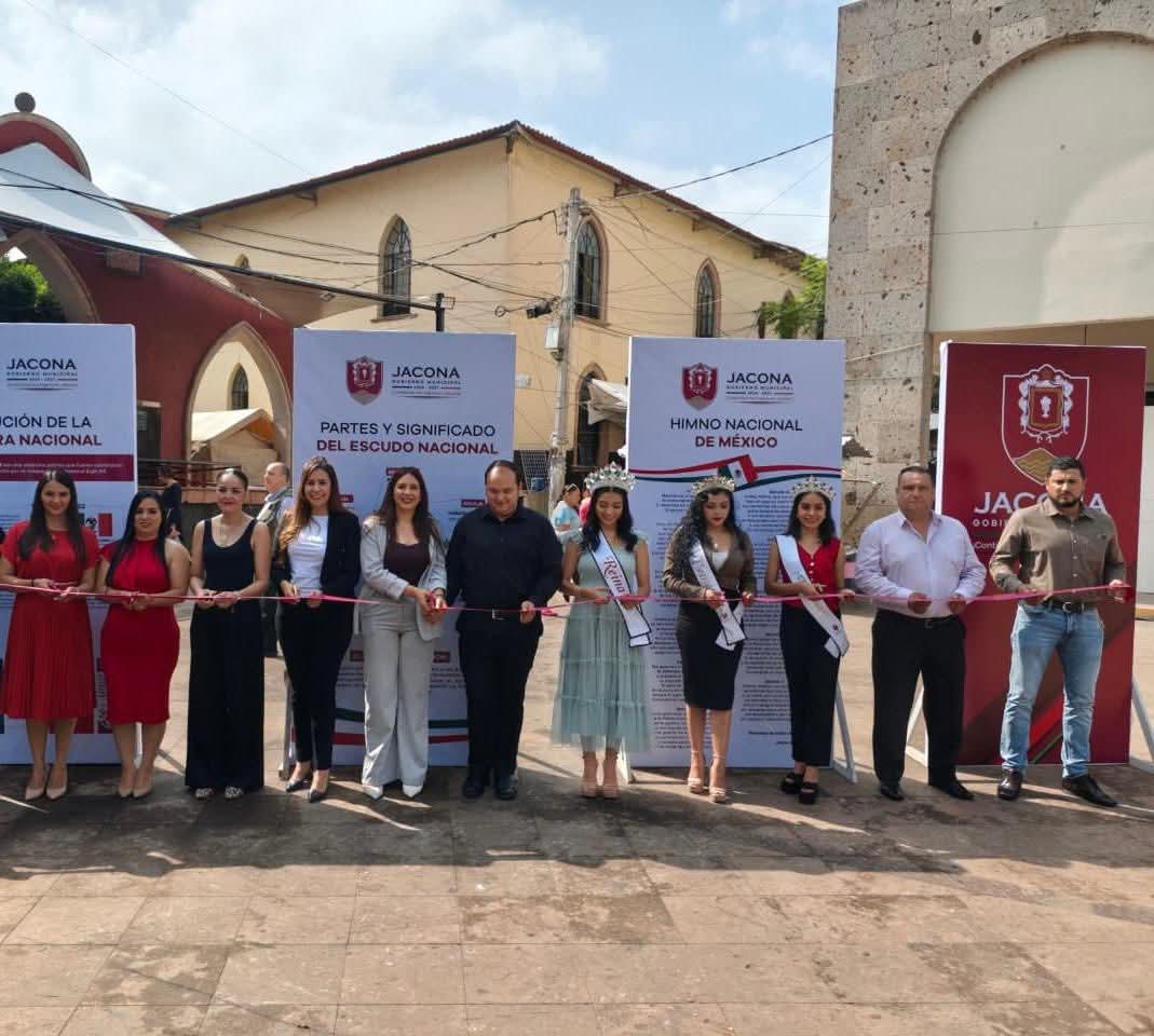 Inauguran la exposición de simbolos patrios en Jacona