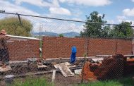 Avanza construcción del muro perimetral en preescolar indígena “Jarhiatari Tintskua