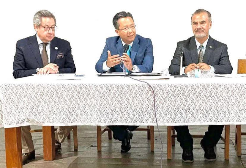 Jesús Cazarez toma las riendas del Colegio de Abogados