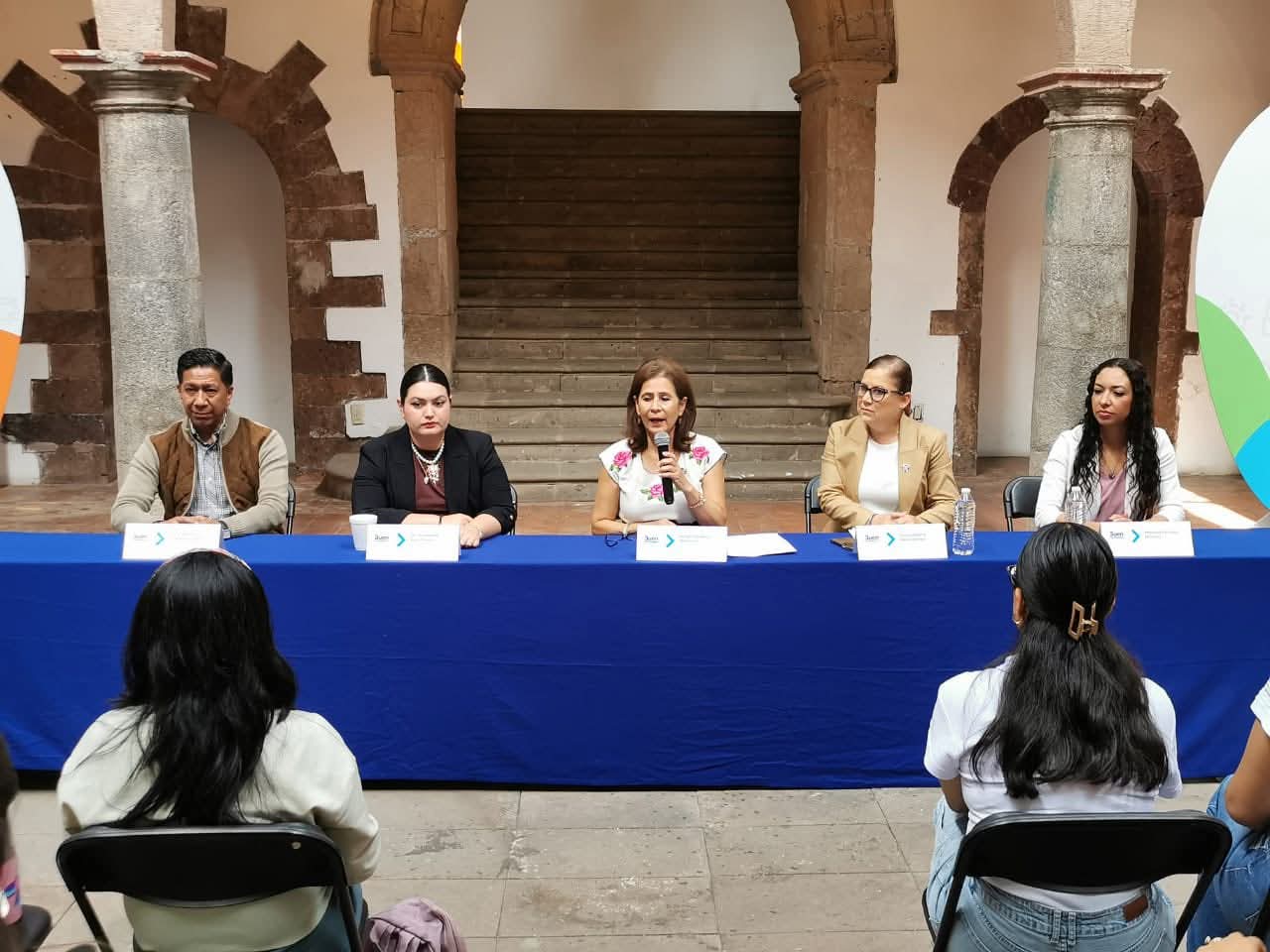Capacitan a síndicos y personal de seguridad en protección a la mujer