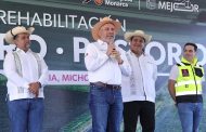 Con más de mil 700 km rehabilitados se fortalece infraestructura carretera: Bedolla