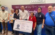 Entregan tarjetas Orgullo Migrante y visas a familias de la región