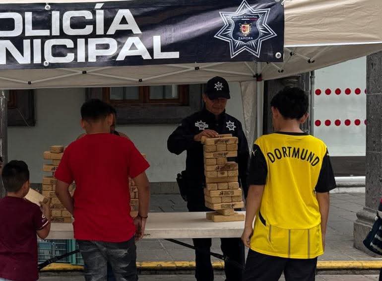 Realizan acciones de proximidad en la plaza principal