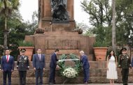 Honra Bedolla legado de José María Morelos a 260 años de su nacimiento
