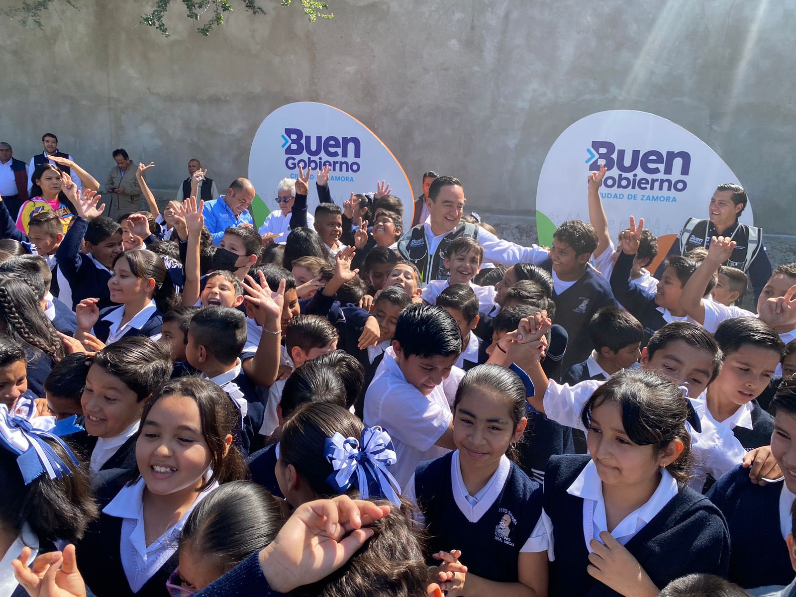 Inauguran paquete de obras por 4 mdp; fue una barda perimetral y 2 calles