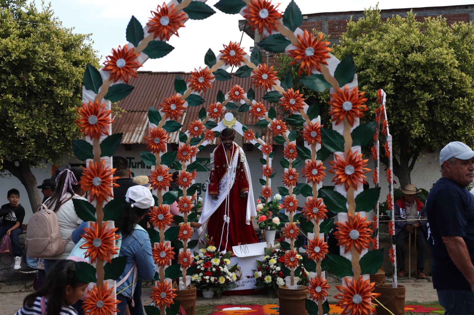 TODO UN ÉXITO LA FIESTA DE CRISTO REY EN PATAMBAN: UNA MUESTRA DE FE, CULTURA Y TRADICIÓN.