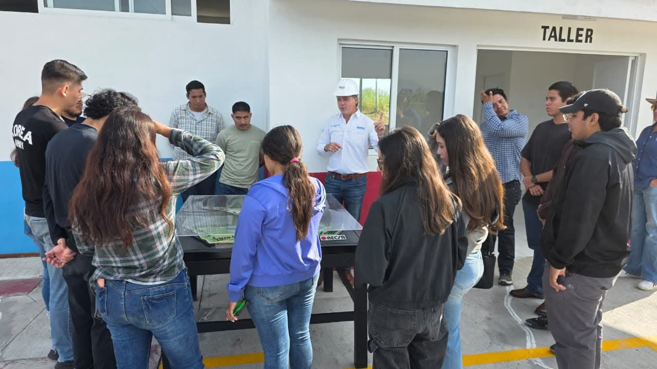 Estudiantes de Arquitectura conocieron el funcionamiento de la Planta Tratadora Norte