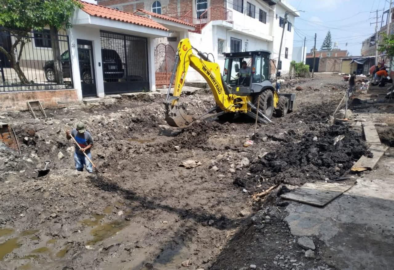 Avanza 25 por ciento la obra de mejoramiento integral en calle Gardenia, Cerrito de Catipuato
