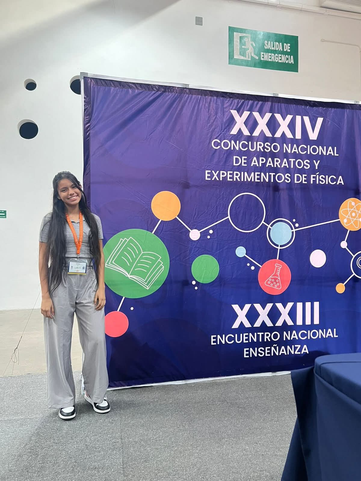 Alumna del Cecytem Guacamayas gana concurso nacional de Física