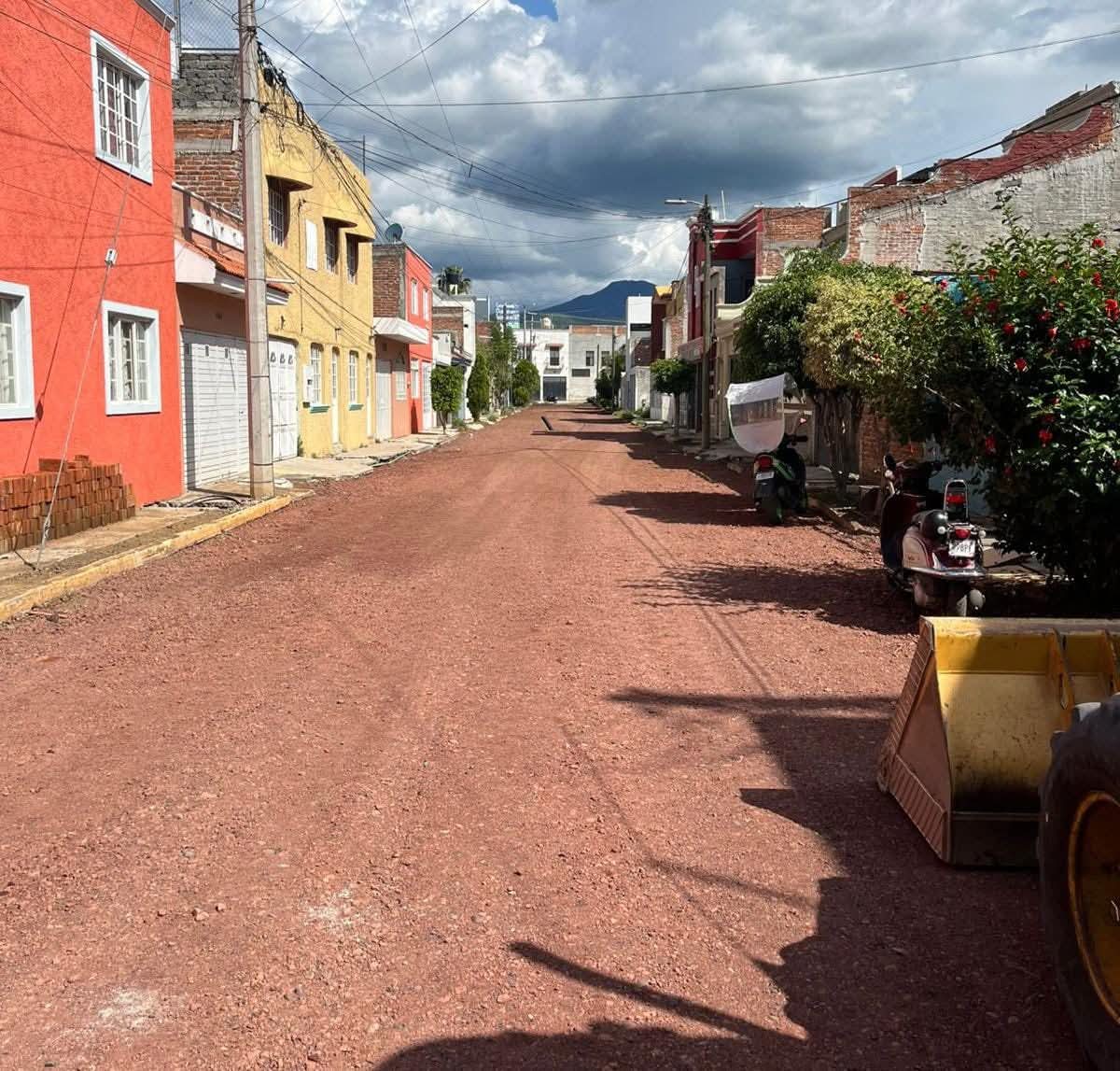 Avanza mejoramiento integral en la calle Privada Camelinas