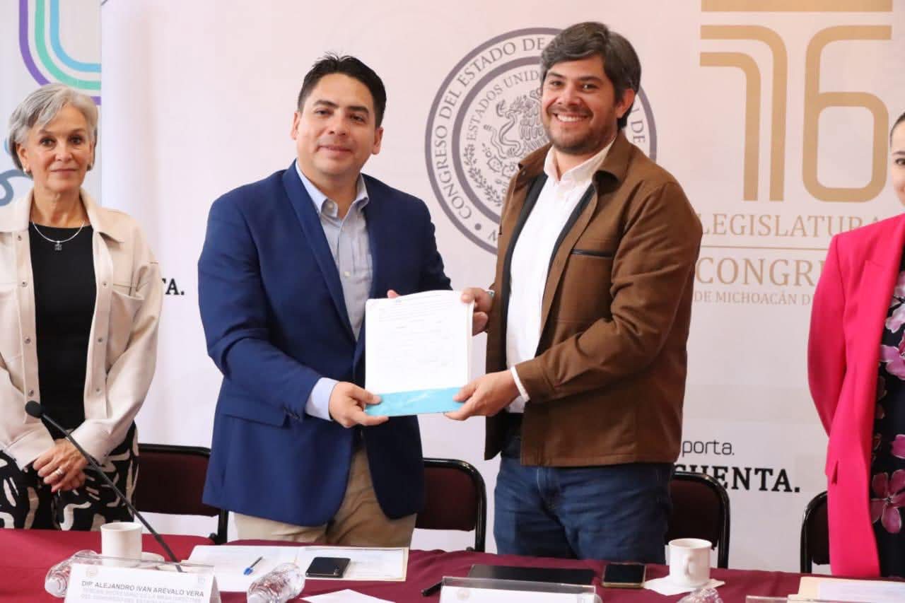 Recibe Congreso del Estado una iniciativa ciudadana más; 76 Legislatura refrenda su apertura y cercanía con la gente