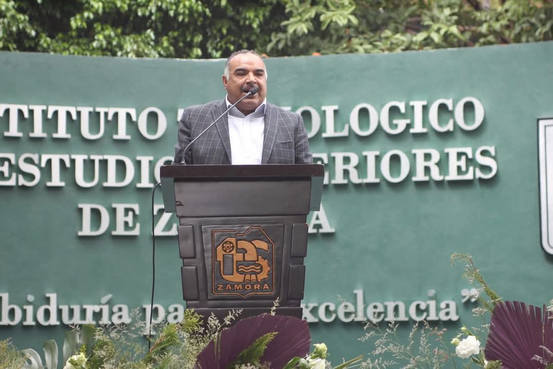 Isidoro Mosqueda participa en festejos del Tec Zamora por su 31 Aniversario