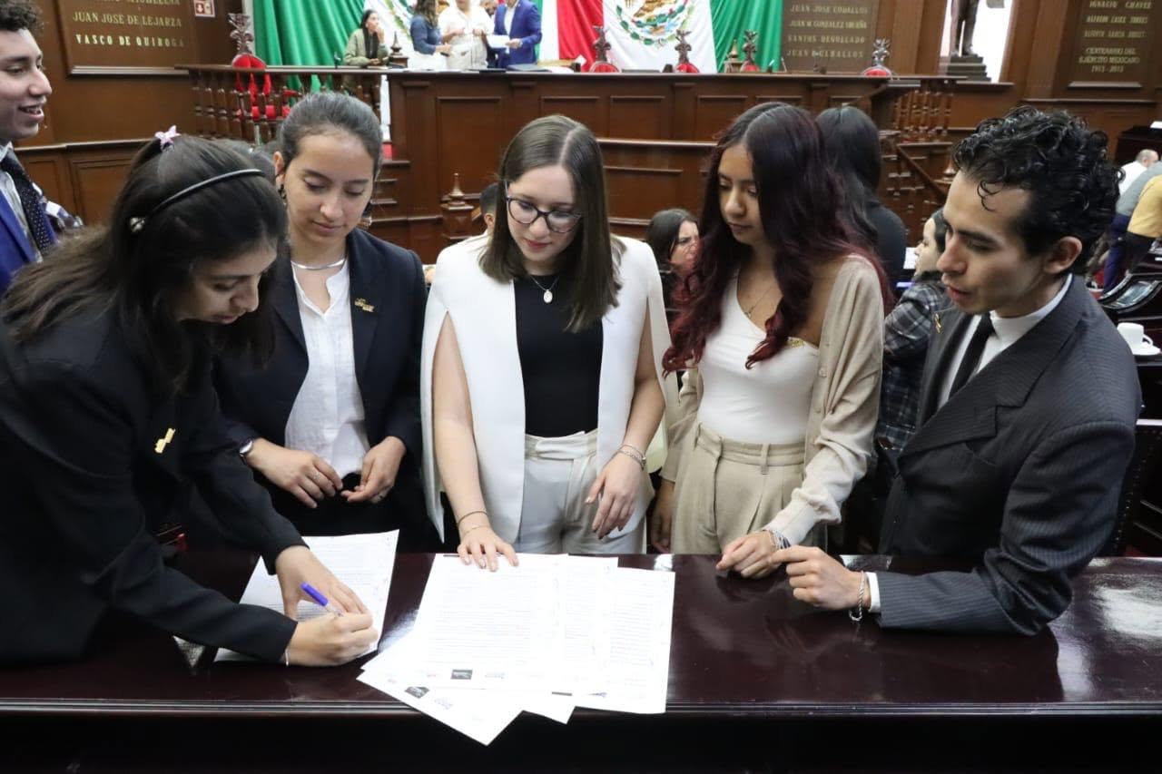 Iniciativas presentadas en el Parlamento Juvenil Incluyente 2025, serán tomadas en cuenta por la 76 Legislatura