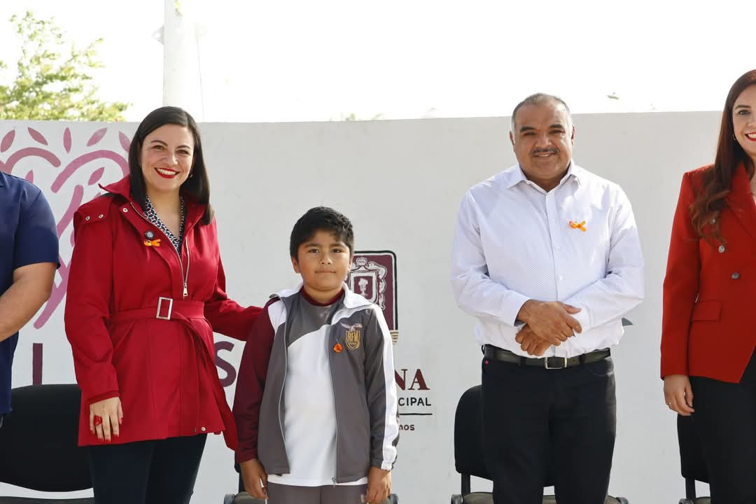 Entregan reconocimiento al niño Héctor Santiago por ganar concurso “CEIBAS de Colores” en Jacona