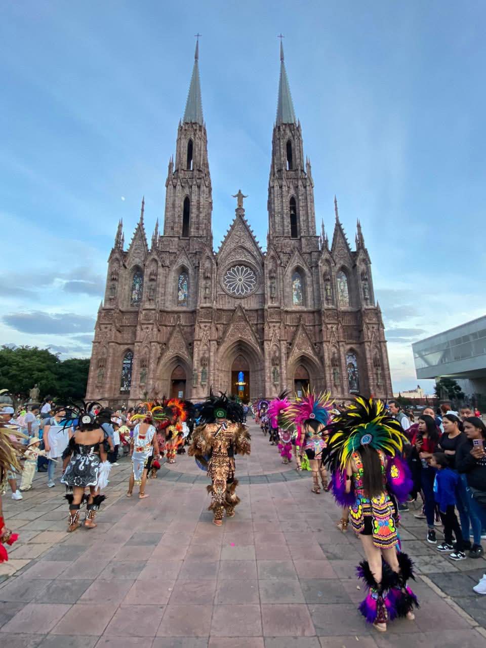 Inician peregrinaciones rumbo al Santuario Guadalupano