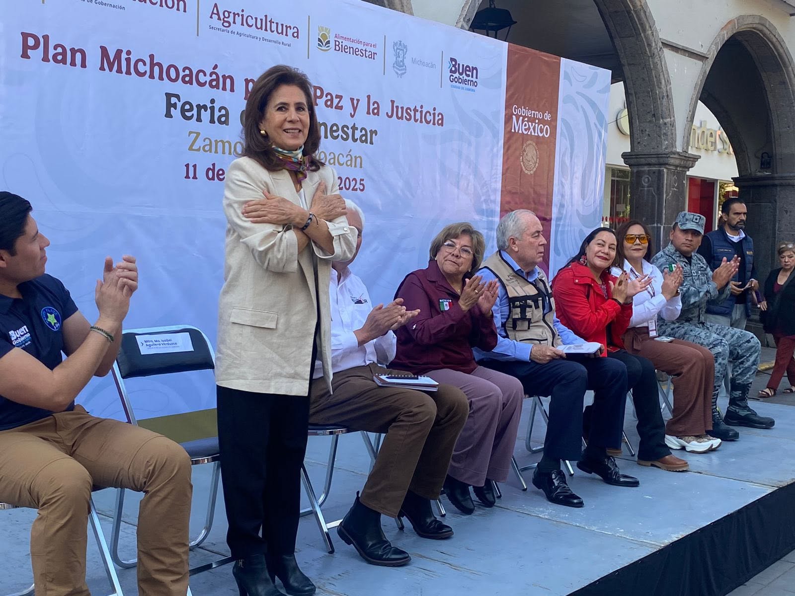 Ponen en marcha Feria del Bienestar ; ofrecieron servicios y programas a zamoranos