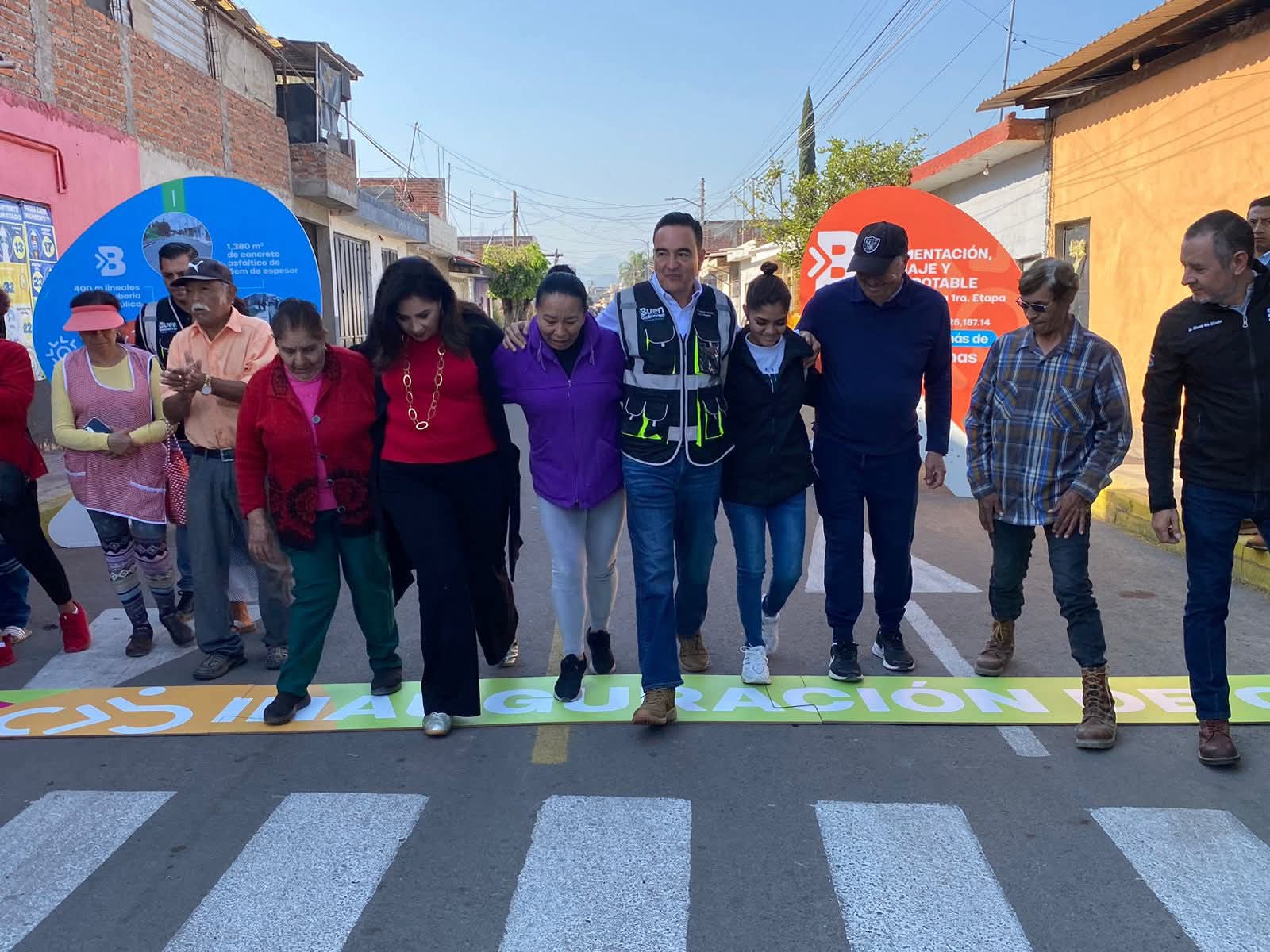 Carlos Soto inaugura la calle Las Huertas en Linda Vista; destinaron casi 4 mdp a la obra