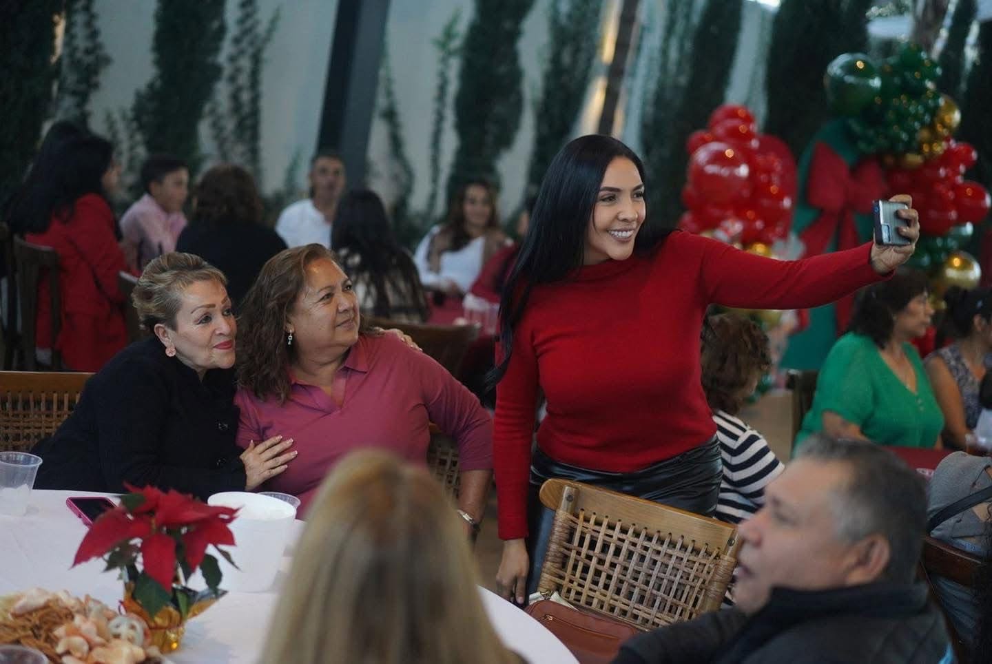 Adriana Campos Huirache fortalece la cercanía con las familias de Jacona en convivencia navideña