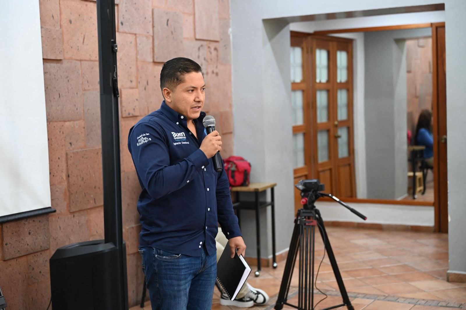 Presentan a Cabildo al nuevo titular de Deportes