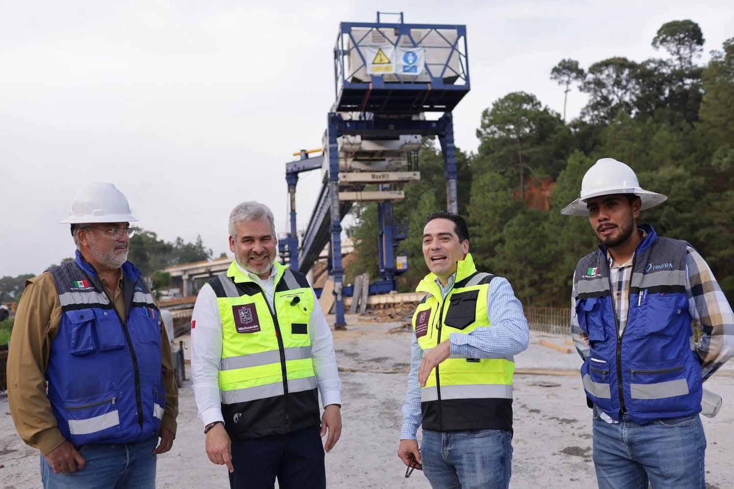 Ampliación de la Siglo XXI impulsará el desarrollo económico y el comercio en Michoacán: Bedolla