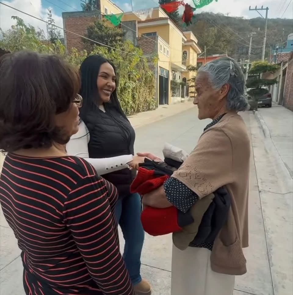 Adriana Campos Huirache refrenda compromiso con habitantes de El Realejo, Jacona