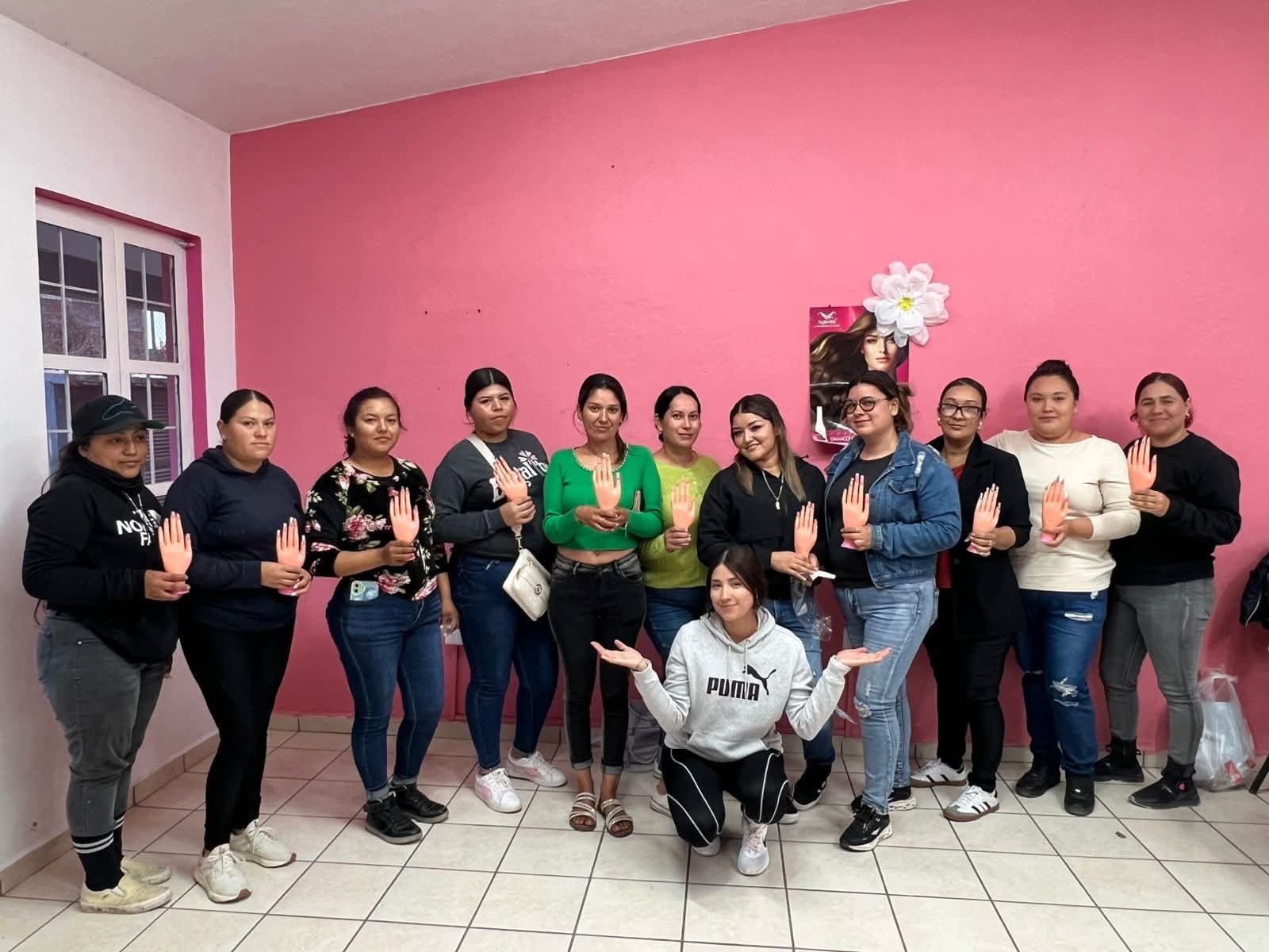 DIF Zamora concluyó con éxito curso gratuito de uñas en Ario de Rayón