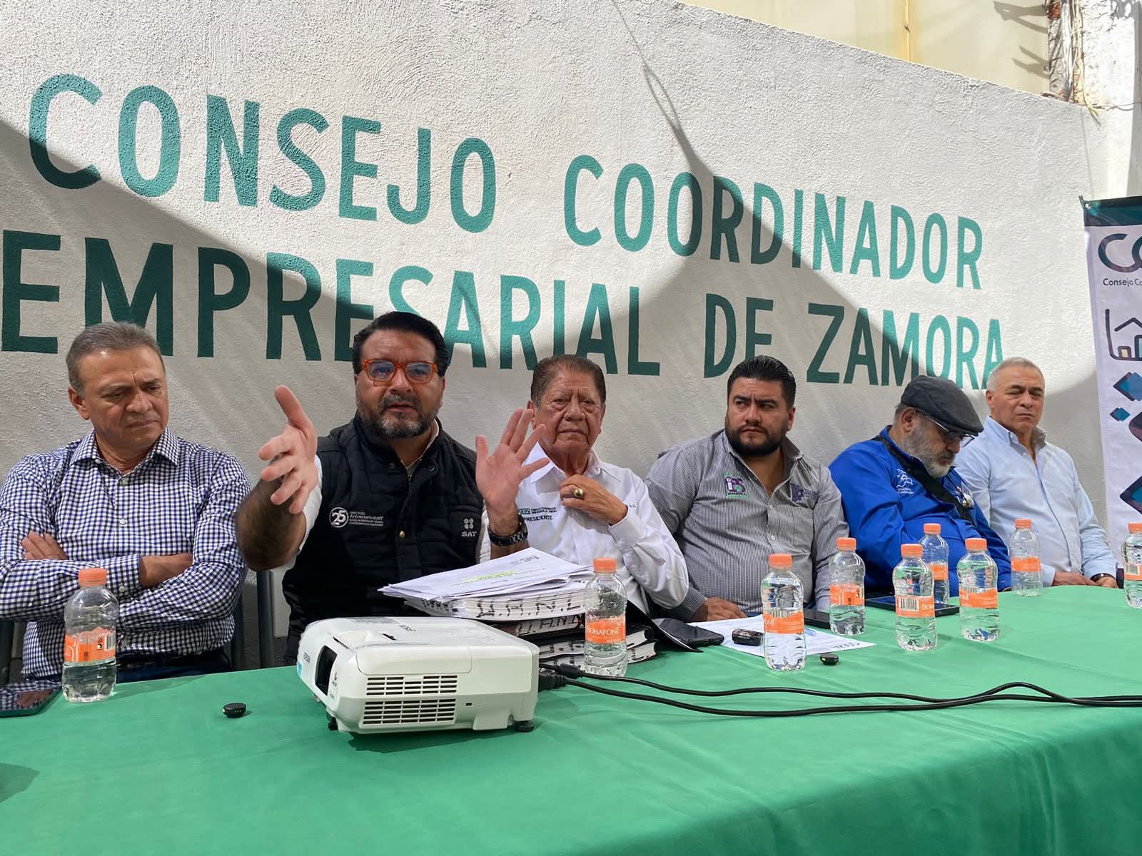 Resuelven dudas de contribuyentes sobre uso de buzón tributario