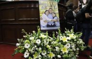 Rinde 76 Legislatura homenaje póstumo a Víctor Mujica, Anayeli Hernández y a su hija