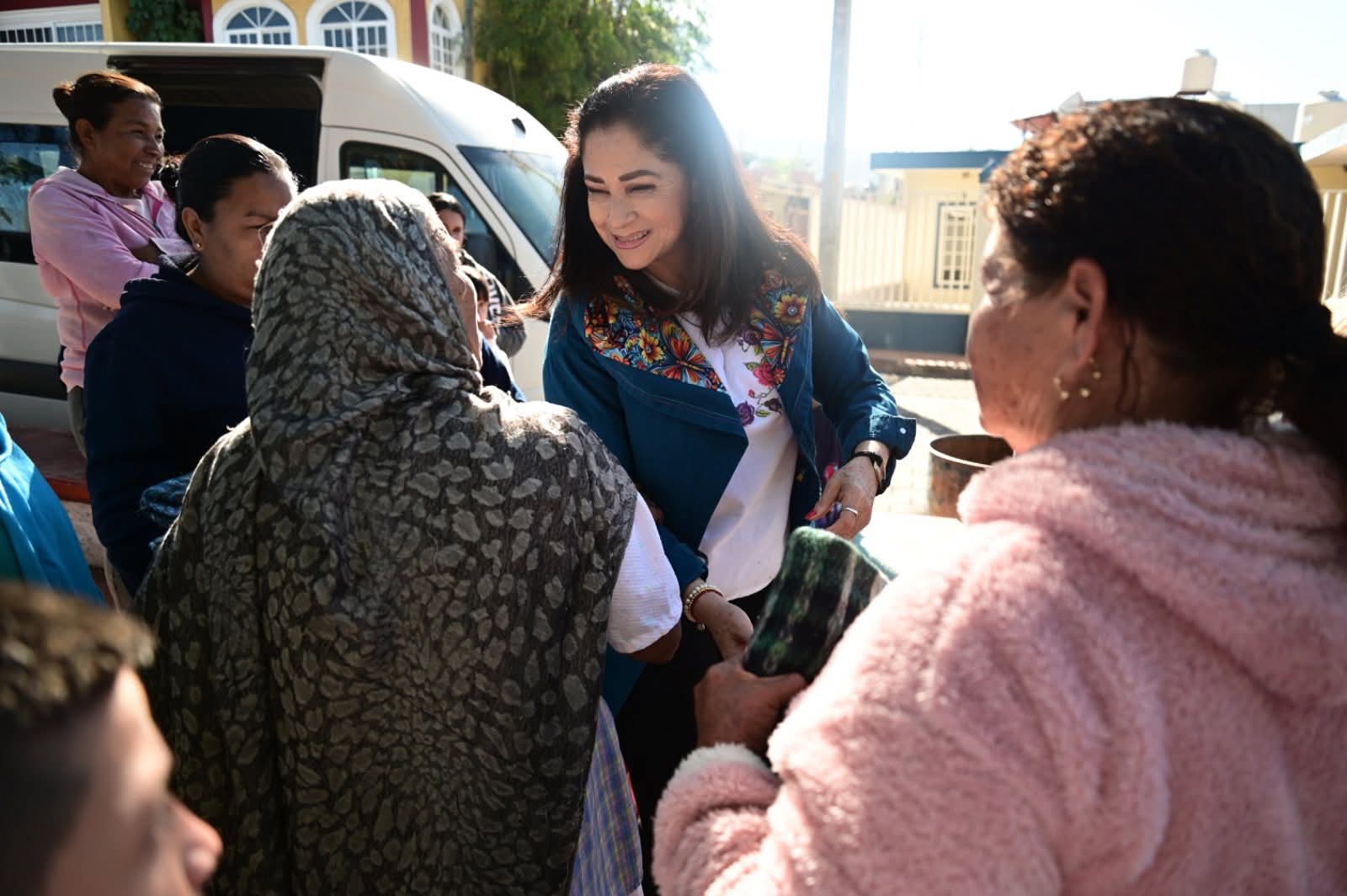 DIF Zamora culmina con éxito la entrega cobijas a familias vulnerables
