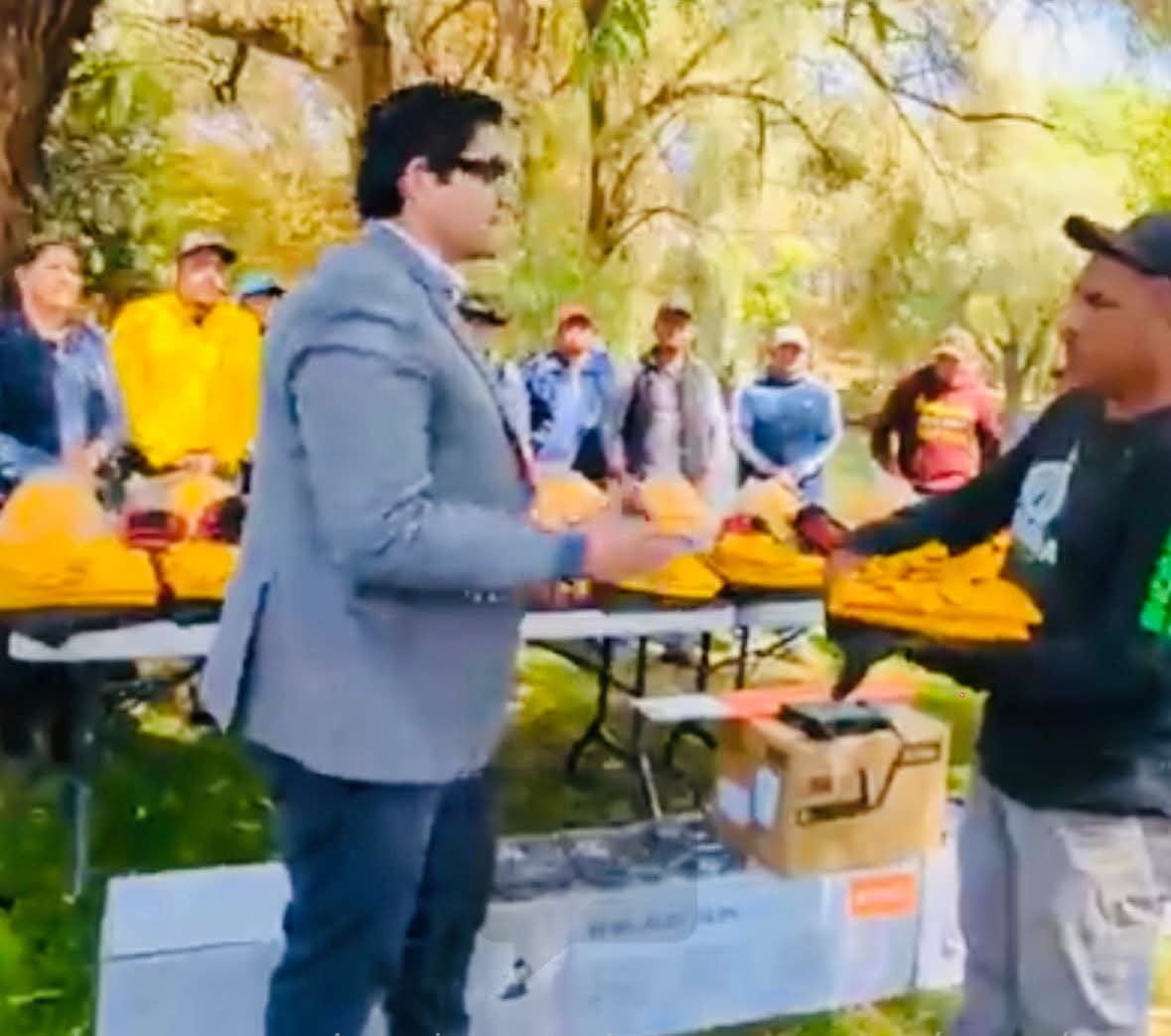 Equipan a brigada contra incendios forestales en Tangancícuaro