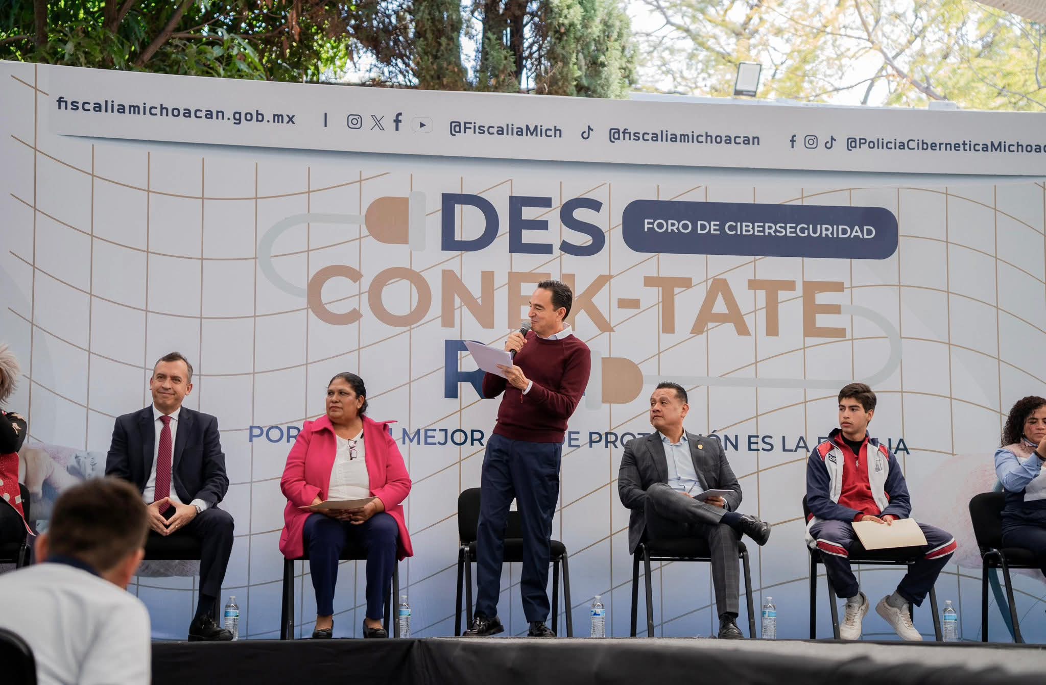 Llevan Foro “Des conek-tate y Re conek-tate” a la Secundaria Federal número 1