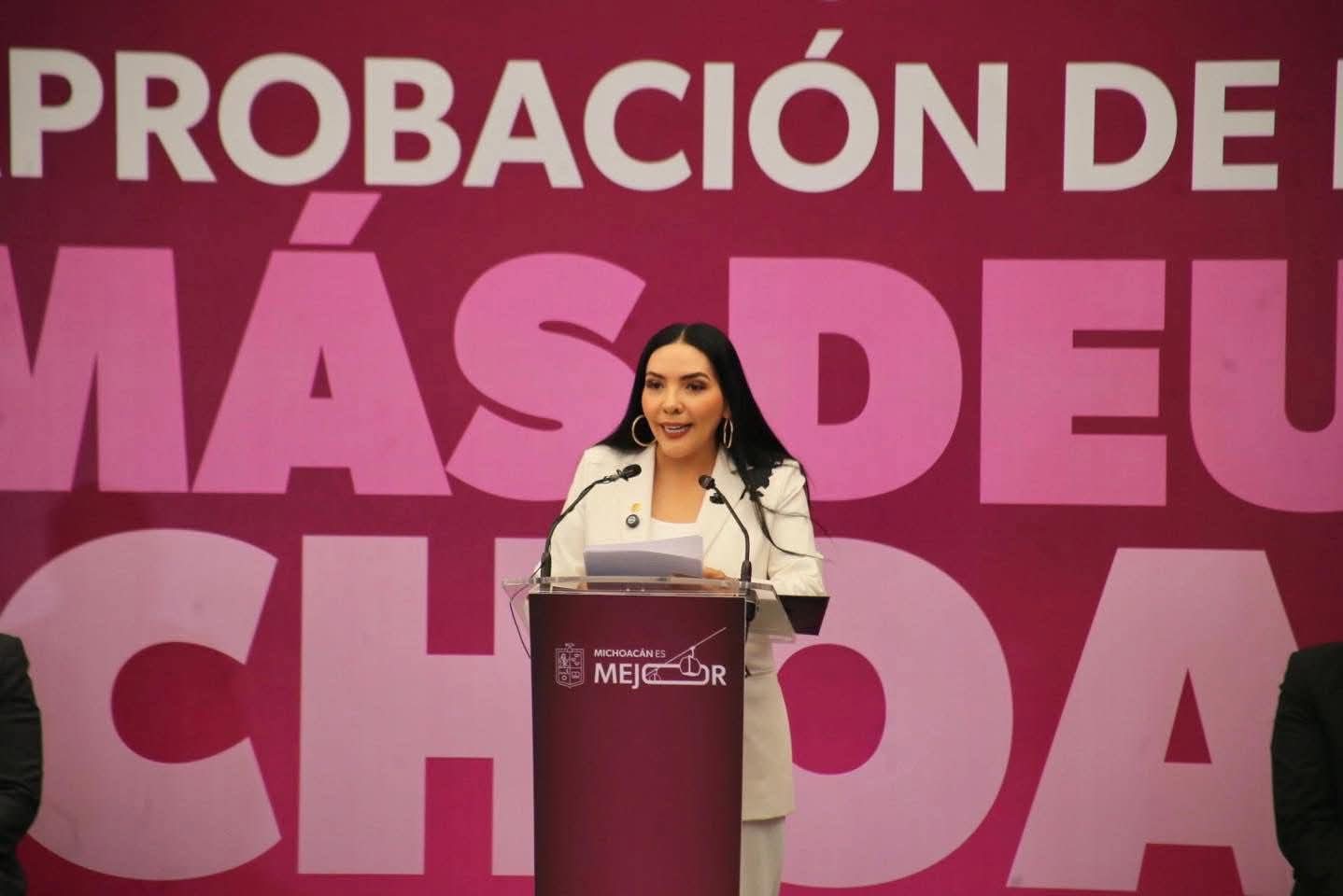 PRI actúa con responsabilidad y acompaña reforma constitucional para poner límite al endeudamiento en Michoacán: Adriana Campos Huirache
