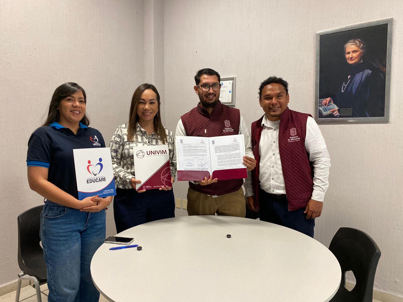 Firma convenio Instituto Educativo Educare y UNIVIM para buscar profesionalización docente