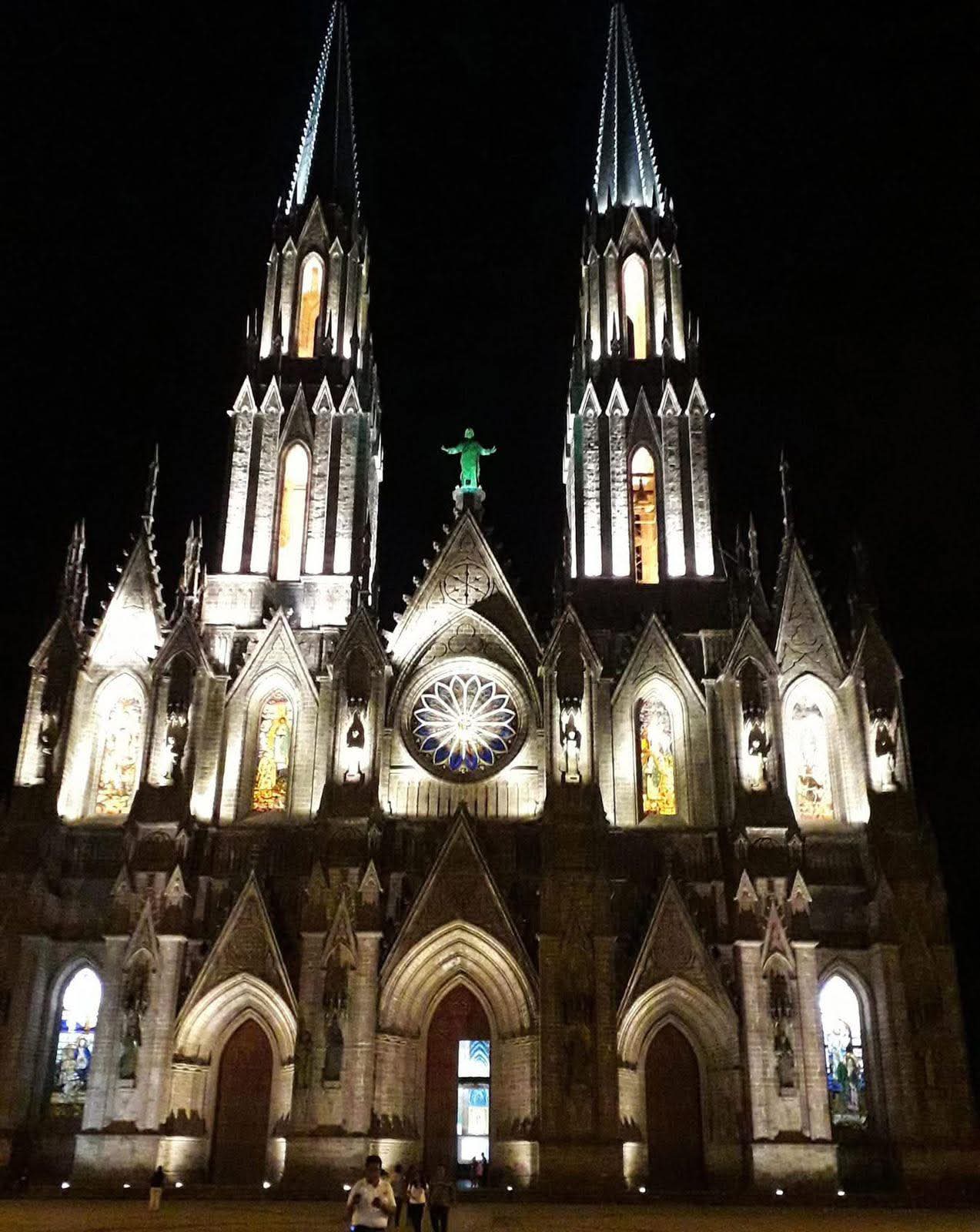 Presentan a Secretaria de Turismo federal proyecto para renovar iluminación del Santuario Guadalupano con 30 mdp