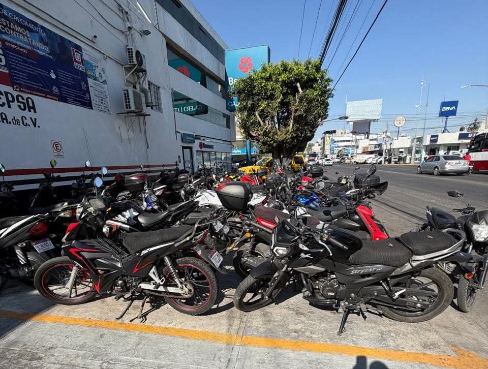 Realizan acciones de ordenamiento vial en avenidas principales